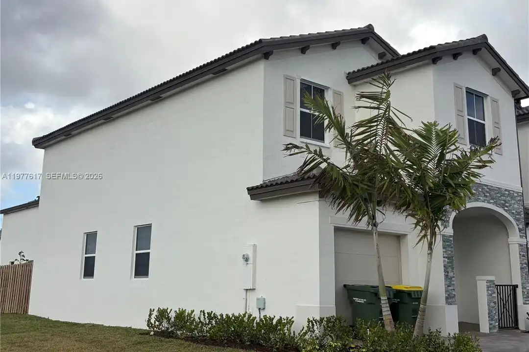 2409 SE 28th St unit 2409 - More