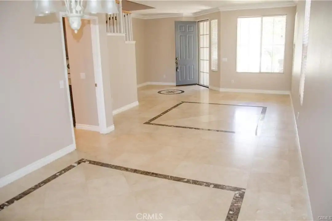 39715 Ashland Way - View 2
