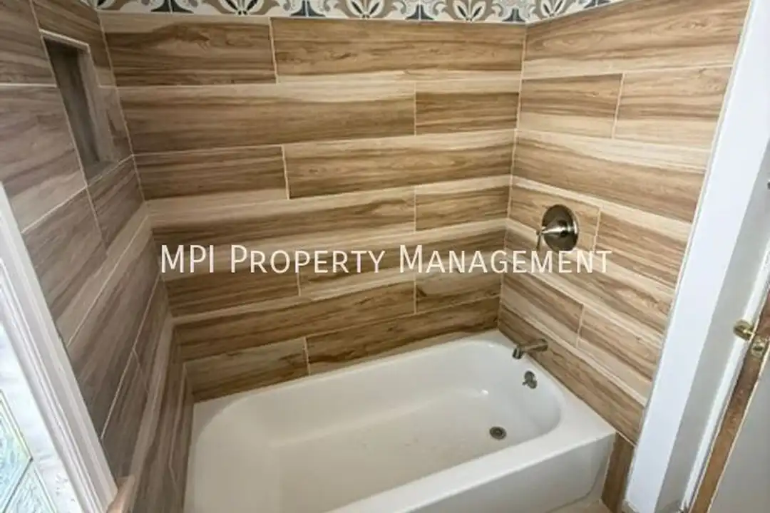 4619A W Fond du Lac Ave – pohled 3