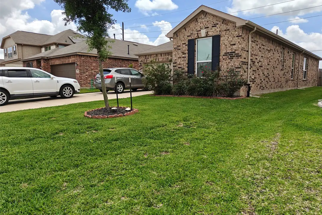 1270 Glendora Dr - More