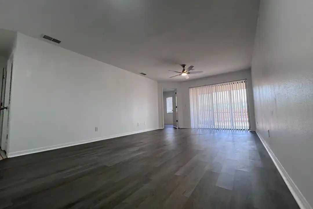 1902 Garden Lake Dr - View 3