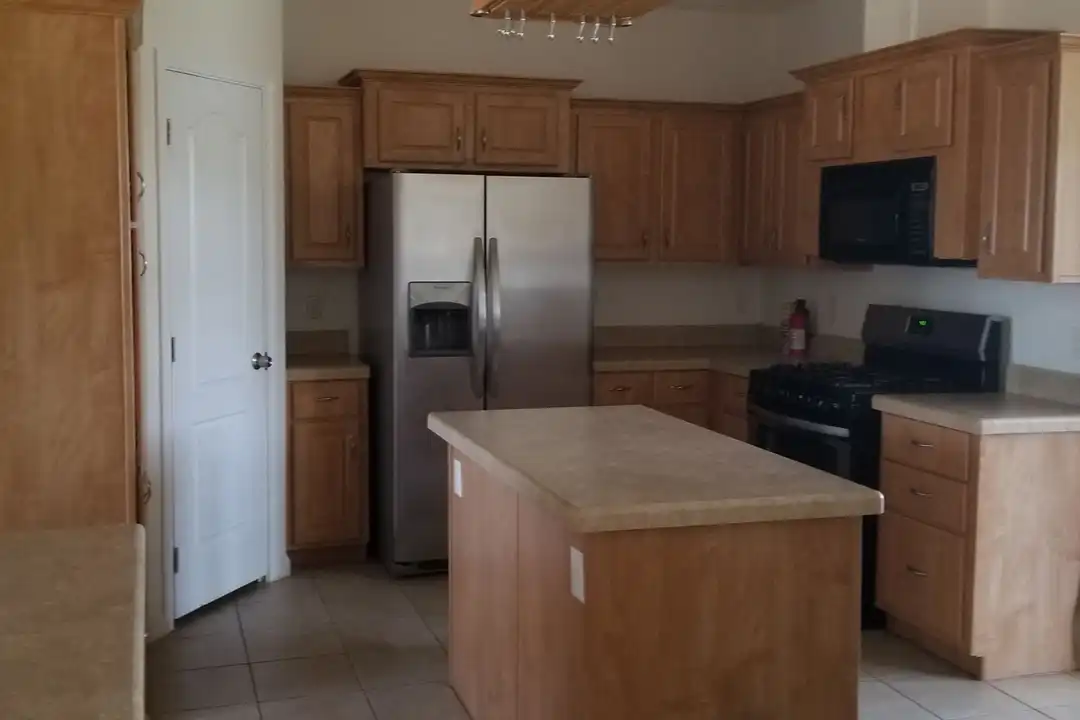 18011 Brimhall Rd - More