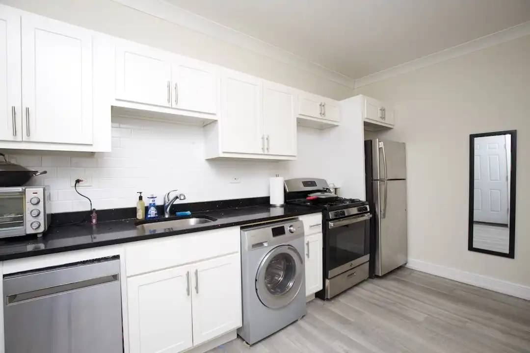 725 W Roscoe St unit N2 - View 3