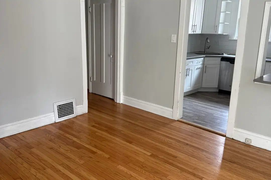 2439 W Byron St - View 2