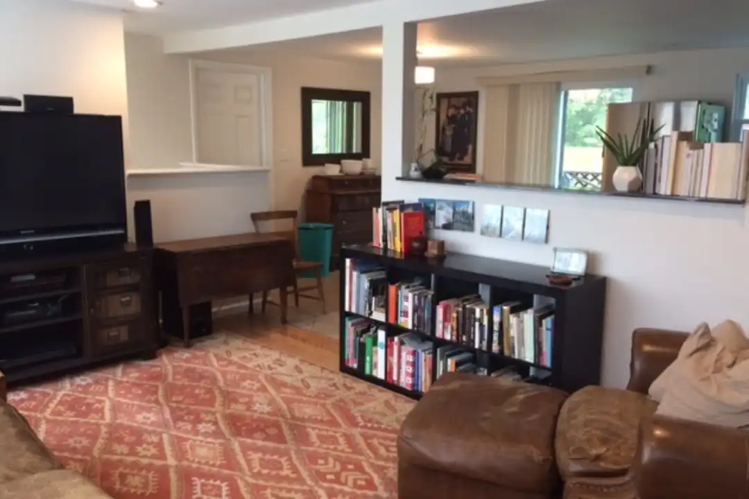 130 Christopher Cir – photo 1