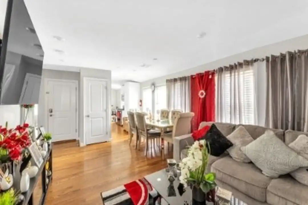 13 Pierce St unit 5 - View 2