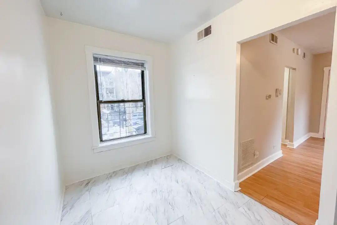 2627 N Spaulding Ave unit 1 - View 3