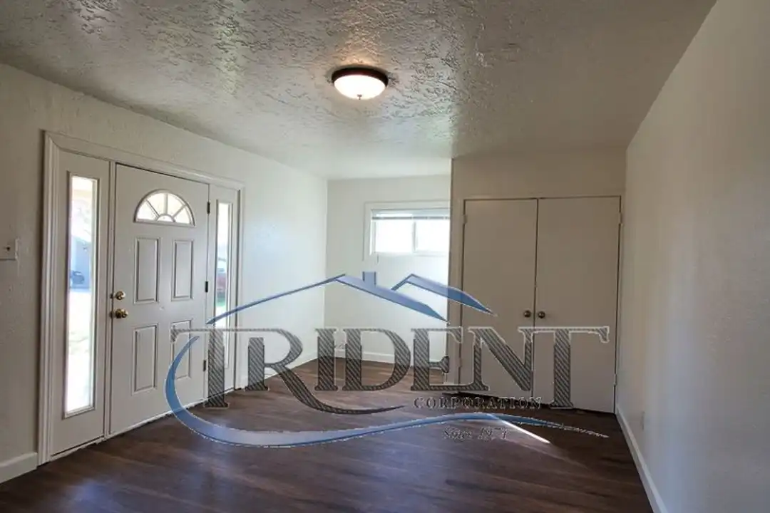 1825 Sierra Way unit 1825 - View 2
