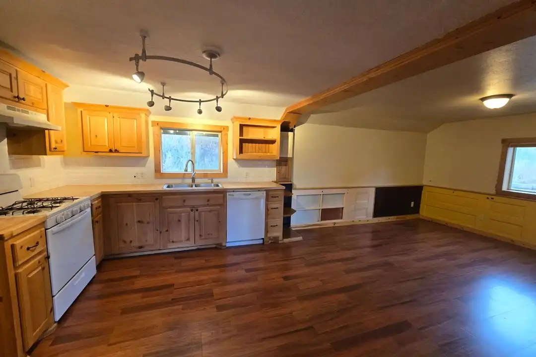 266 S 9th St - View 3
