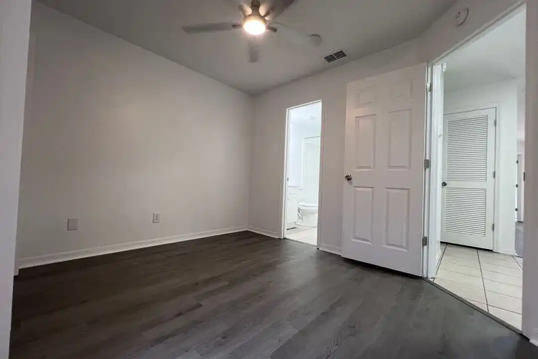 1902 Garden Lake Dr - View 6