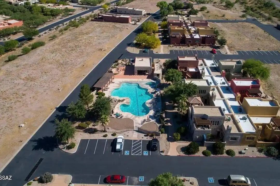 1211 Lombard Way - More