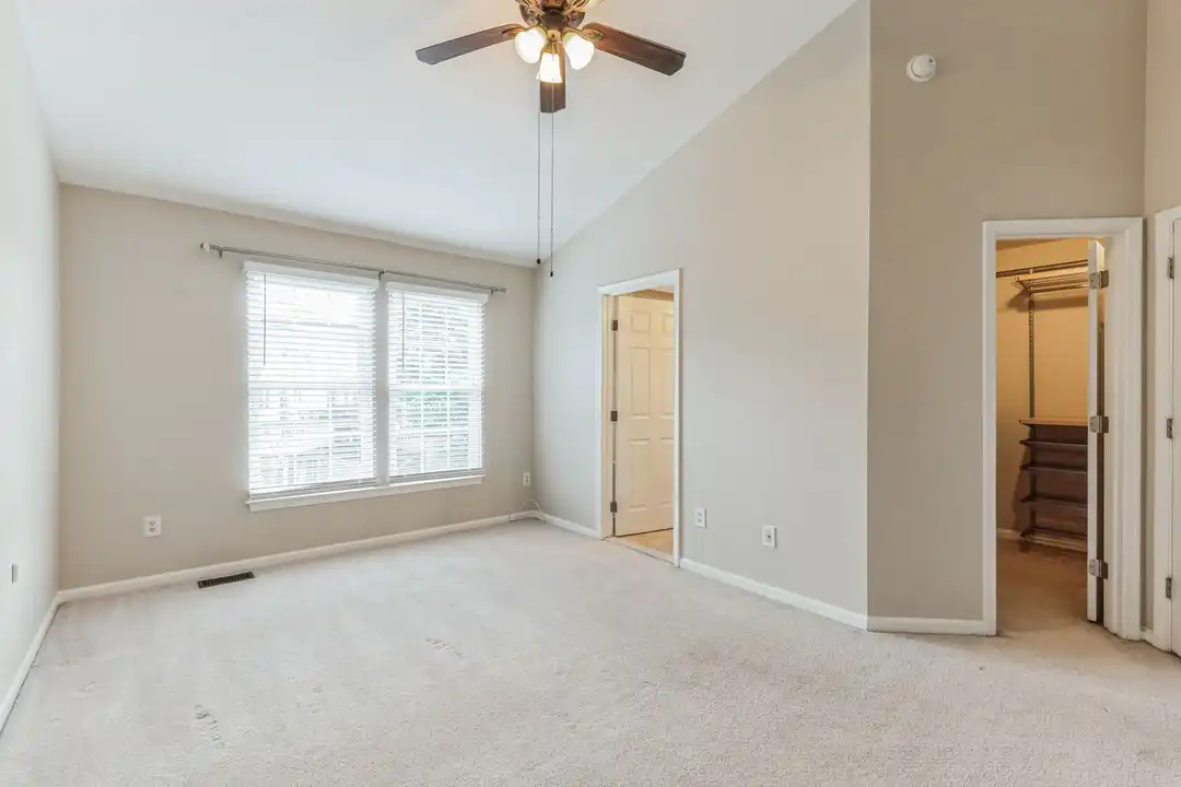 5201 Dunstable Ln - More