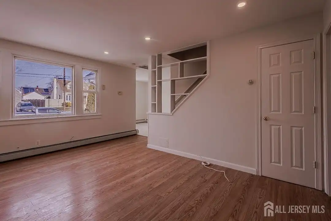 253 9th St #A - View 2