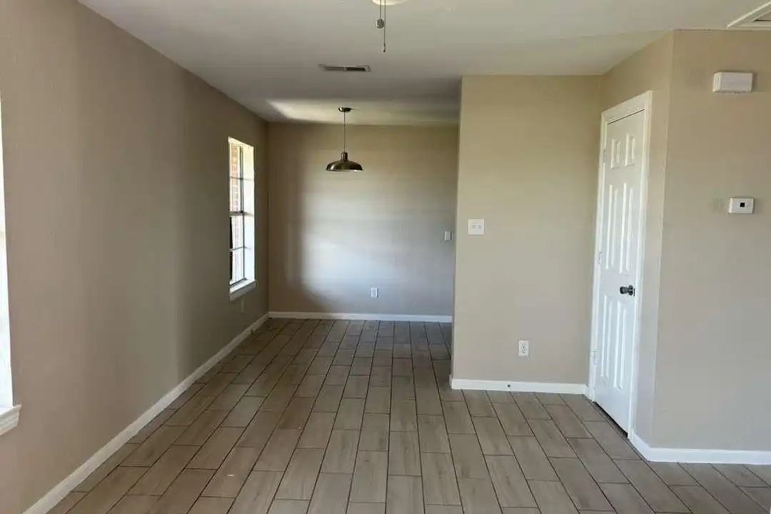 402 Gastel Cir #14 - View 2