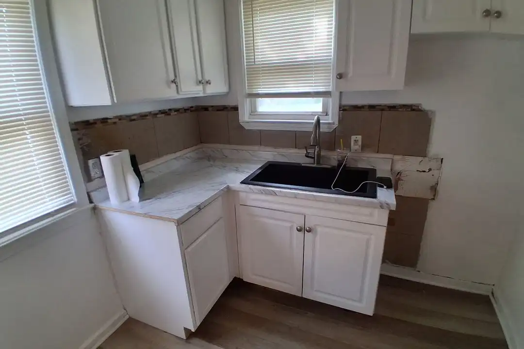 19176 Grandville Ave – pohled 4