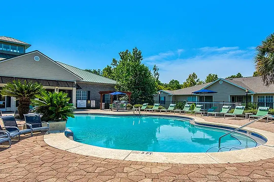 Marcus Pointe Grande Apartment Homes - View 4