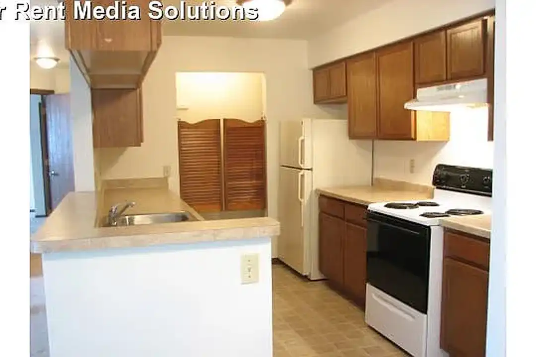 Highland Park Apartments – photo 1