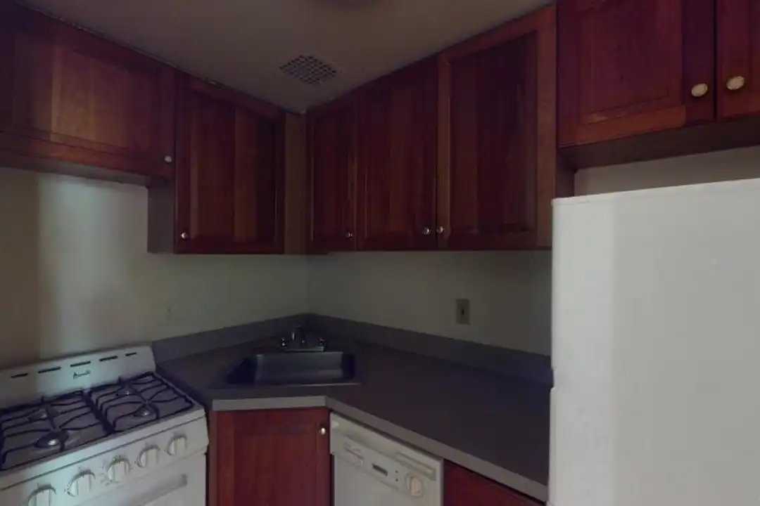 255 W 93rd St – pohled 3