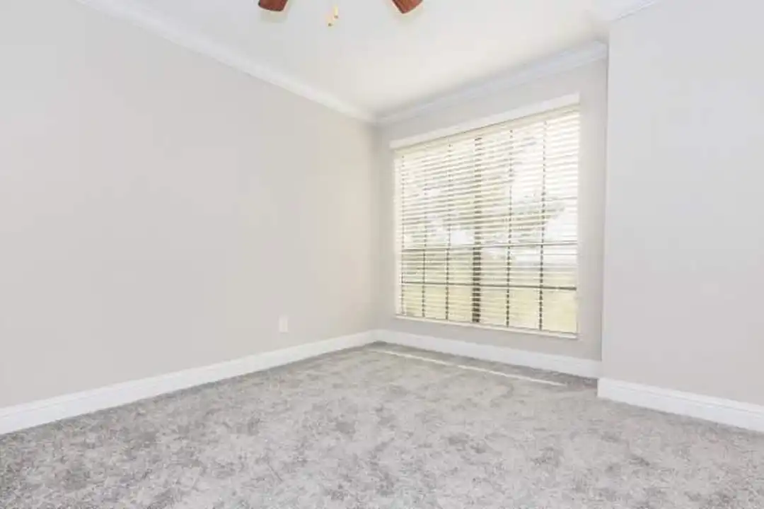 15615 Blue Ash Dr unit # 15636