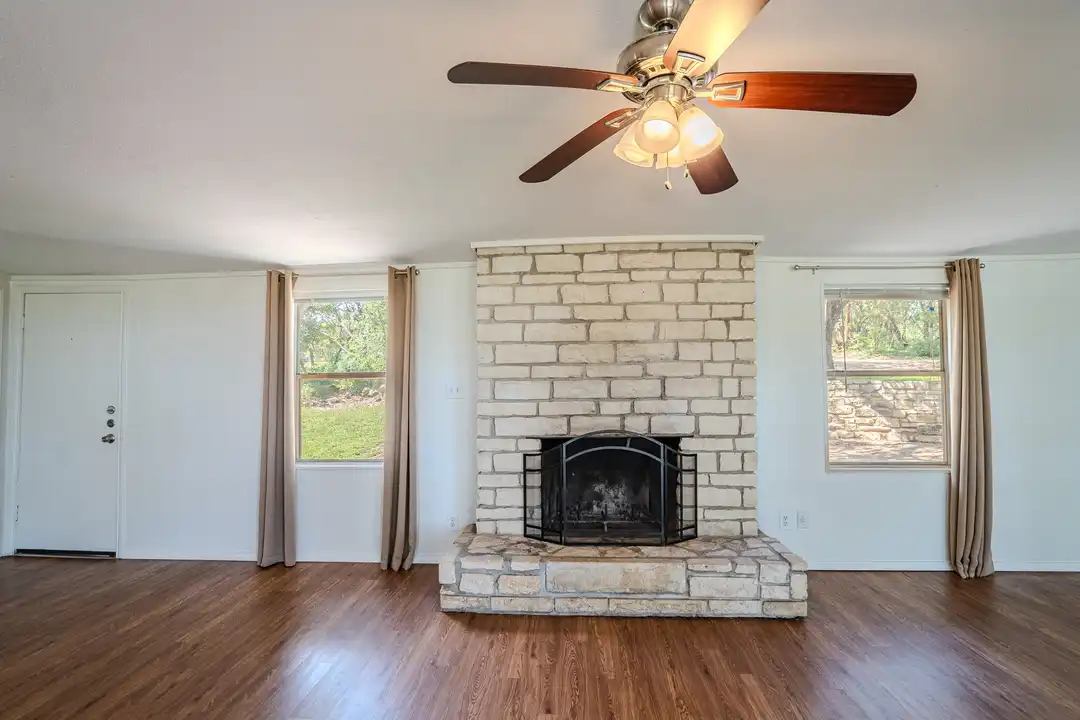 16013 Edwards Dr - More