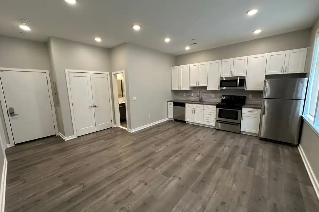 1636-54 W Flora St unit 1D – pohled 2