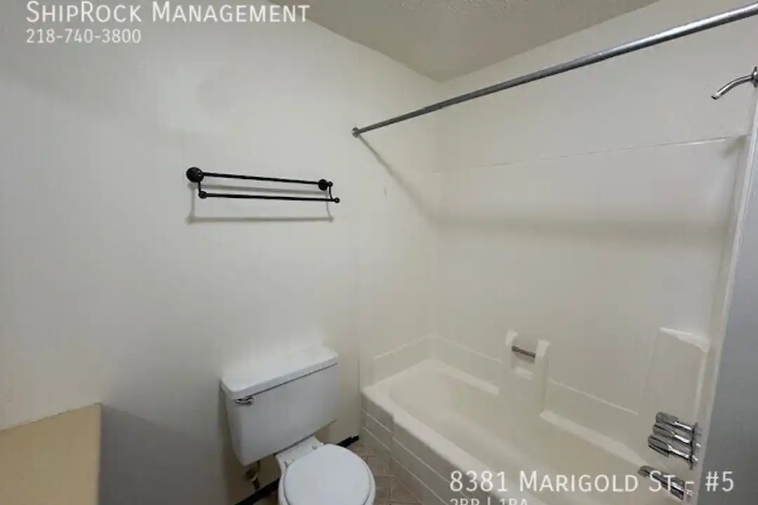 8381 Marigold St - More