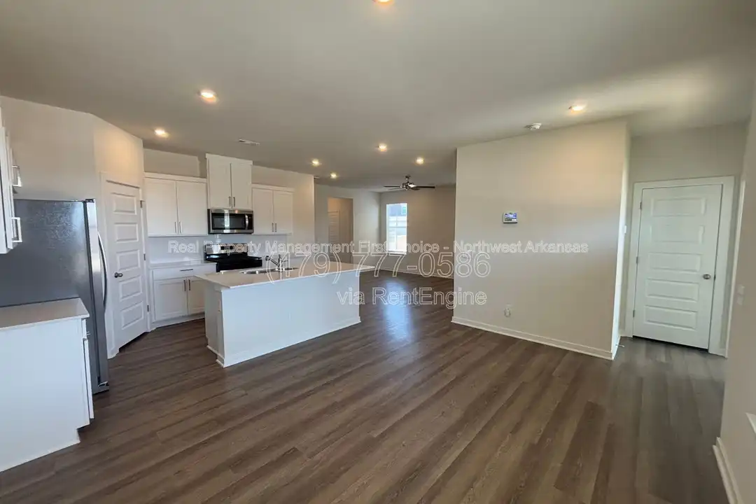 4802 W Planetree St - View 6