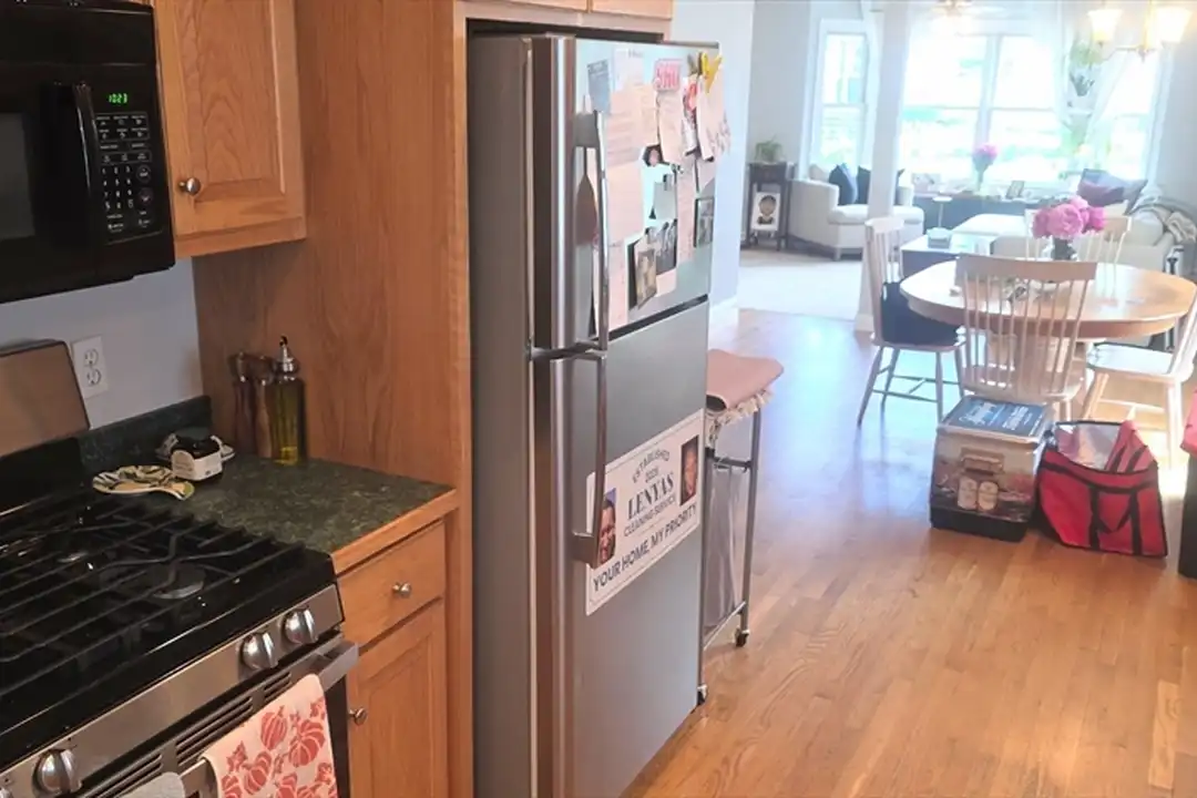 321 N Harvard St unit - - View 6