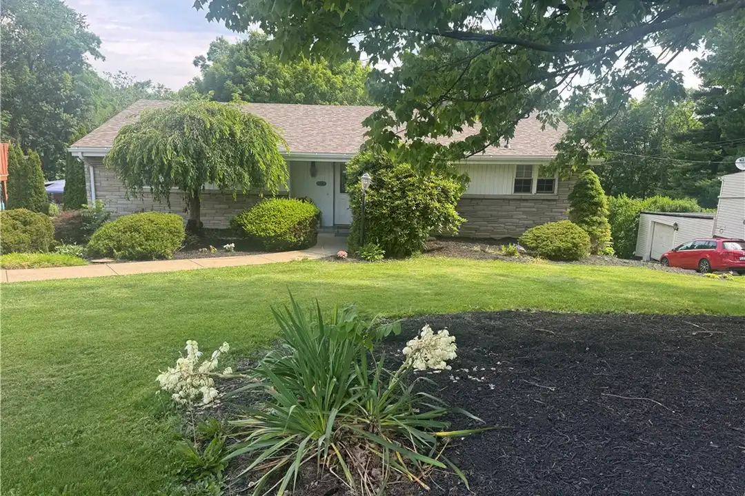 257 Johnston Rd – photo 1 of 29