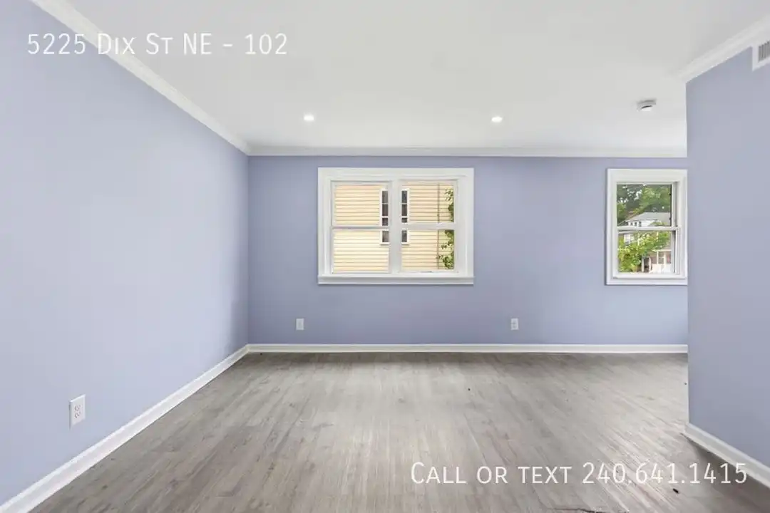 5225 Dix St NE – photo 1