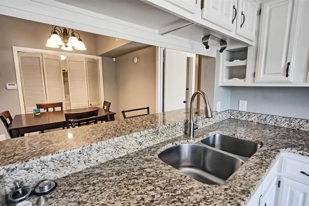 3100 Fairfield Ave unit 7C - View 6