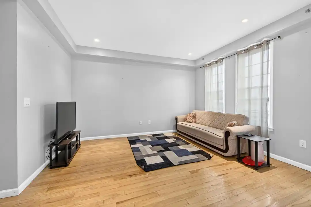 612 12th St #3 - View 5
