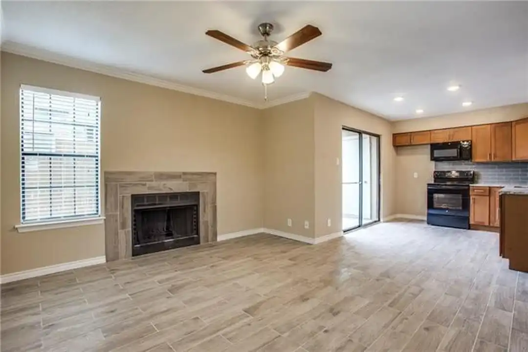 4748 Old Bent Tree Ln unit 401 - View 3