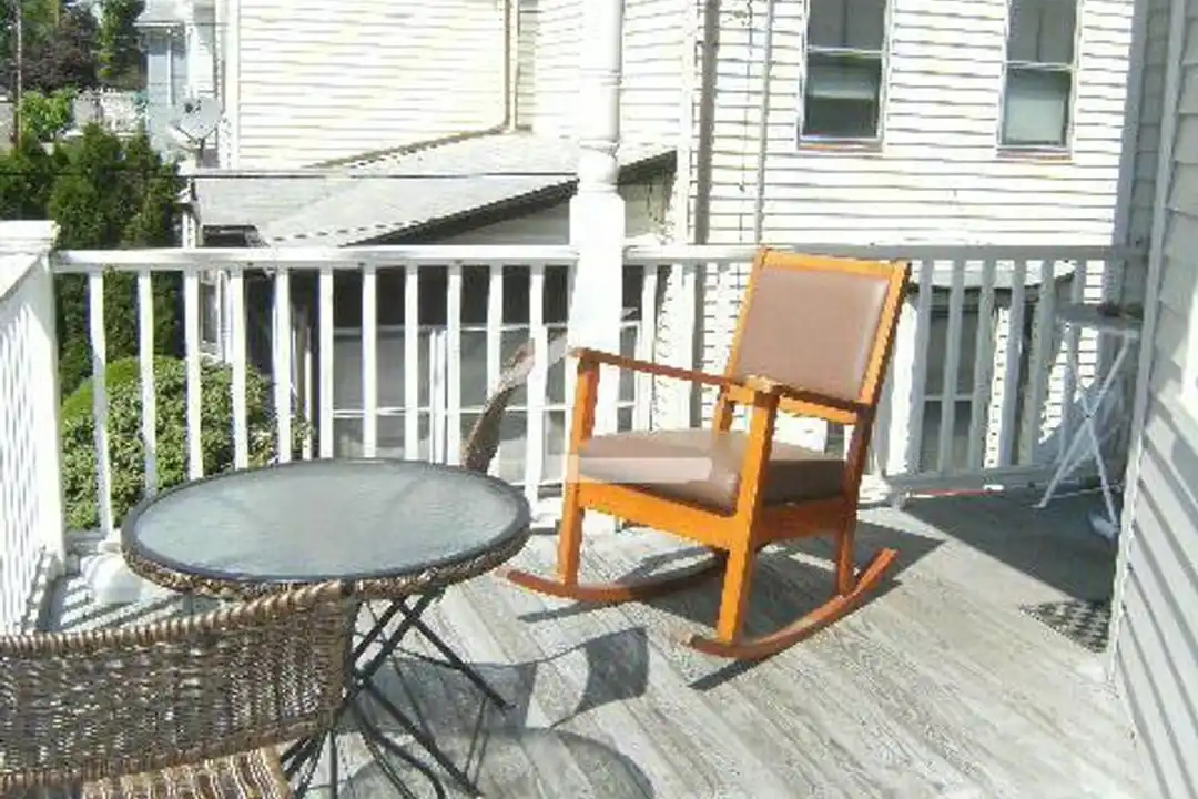 137 Brooks St - View 2