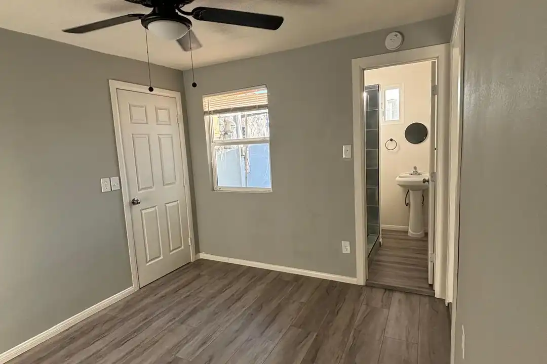 3721 N Byron St unit 3727 – photo 1 of 13