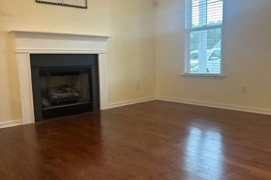103 Grand Oaks Dr - View 2