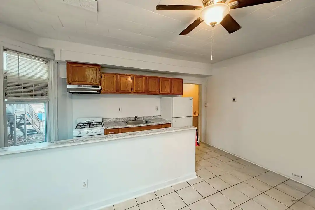 100 W Main St #A - View 2
