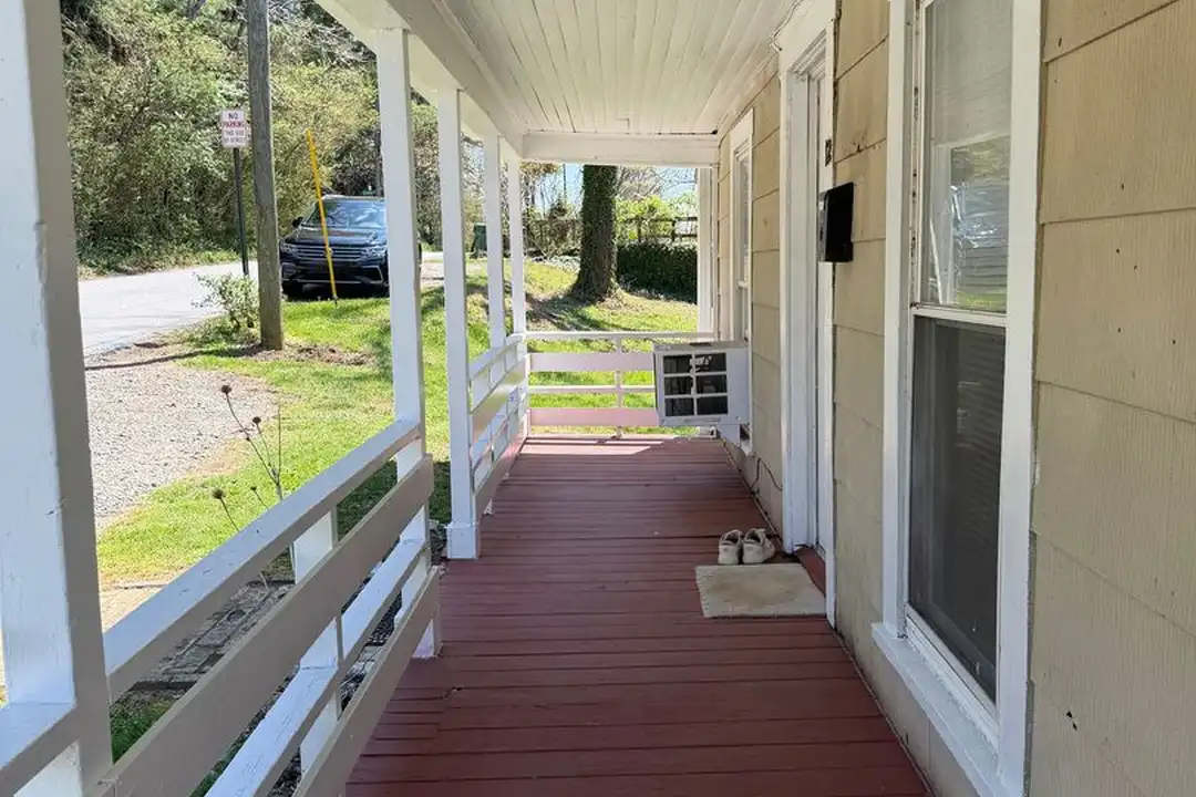 12 Long St - View 3