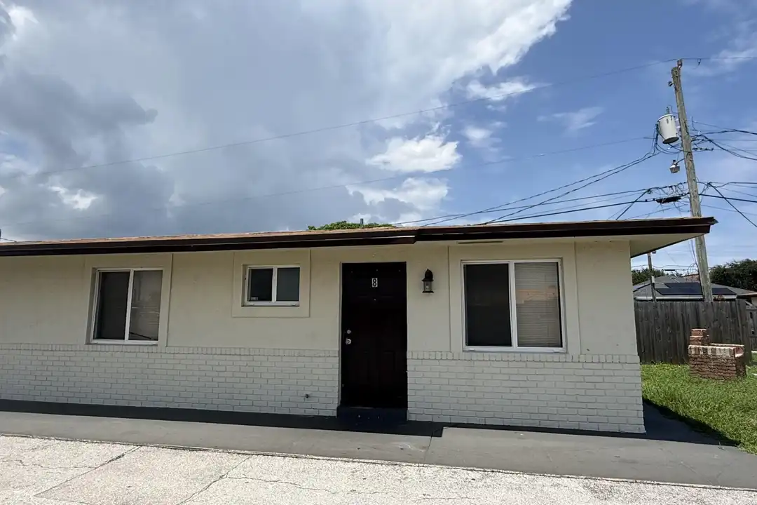 2820 Avenue S unit 8 – photo 1 of 9