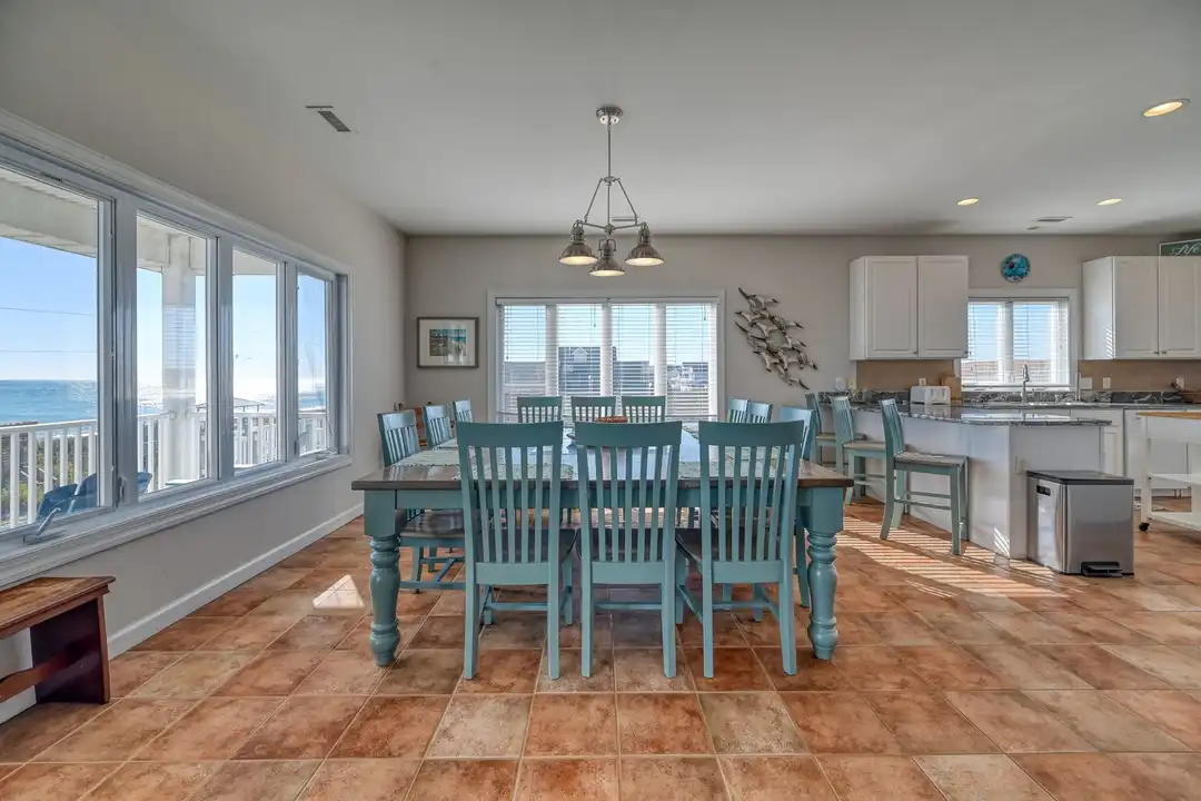 1821 N Shore Dr - View 6