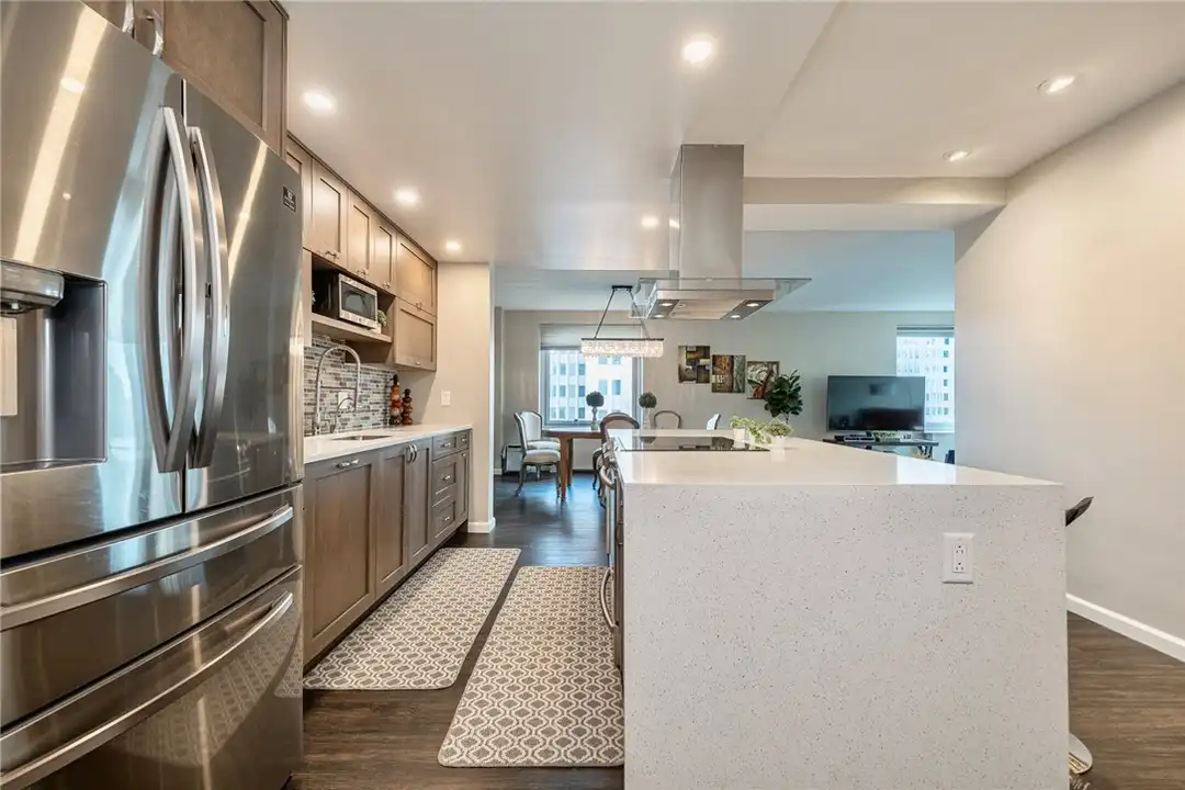 320 Fort Duquesne Blvd unit 19L - View 5