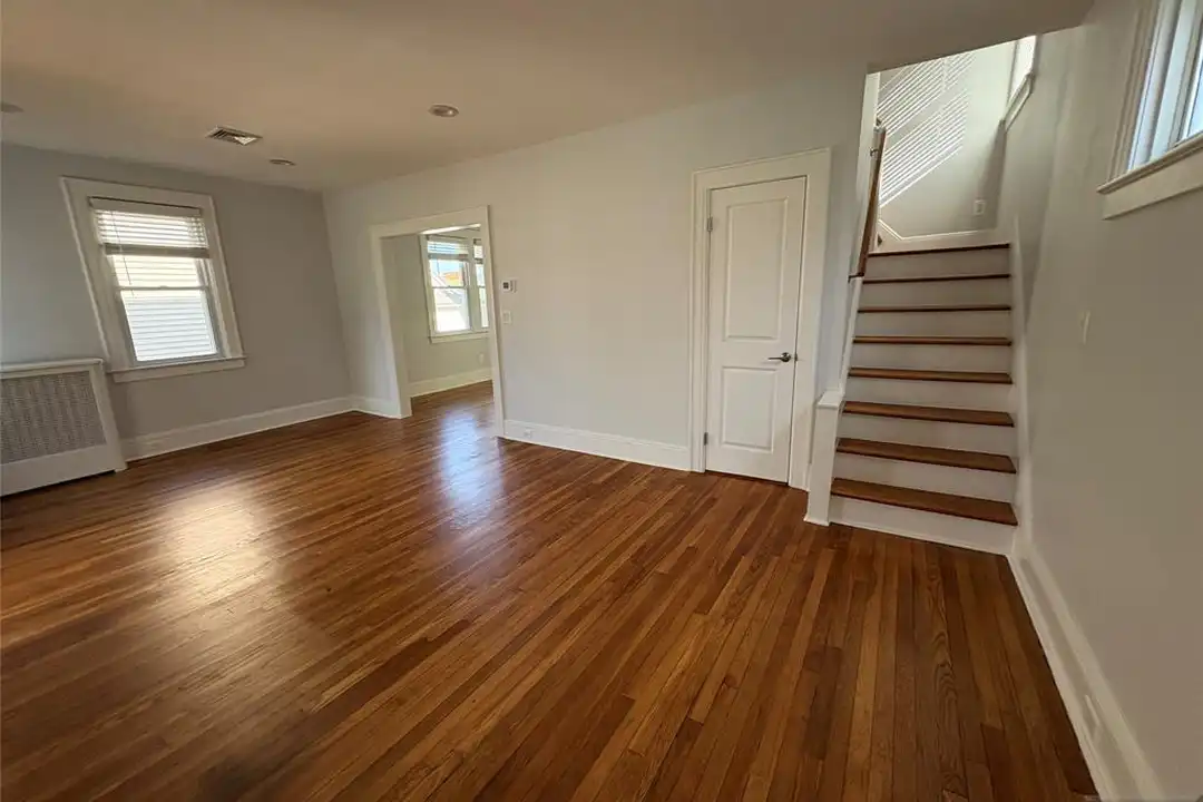 11 Holland Ave - View 3
