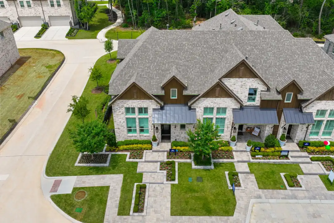 599 Cypress Vly Ave - View 2