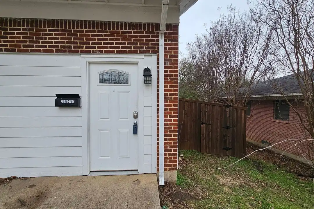 2115 Glenwood Ln unit #100 - More