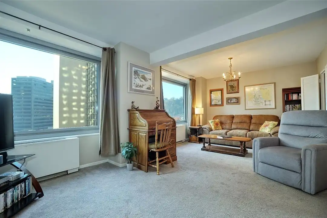320 Fort Duquesne Blvd #8M - View 5