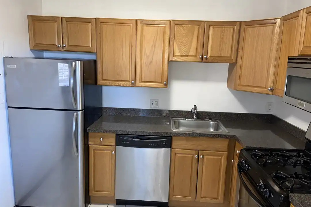 89 Sheridan St unit 1 – pohled 4