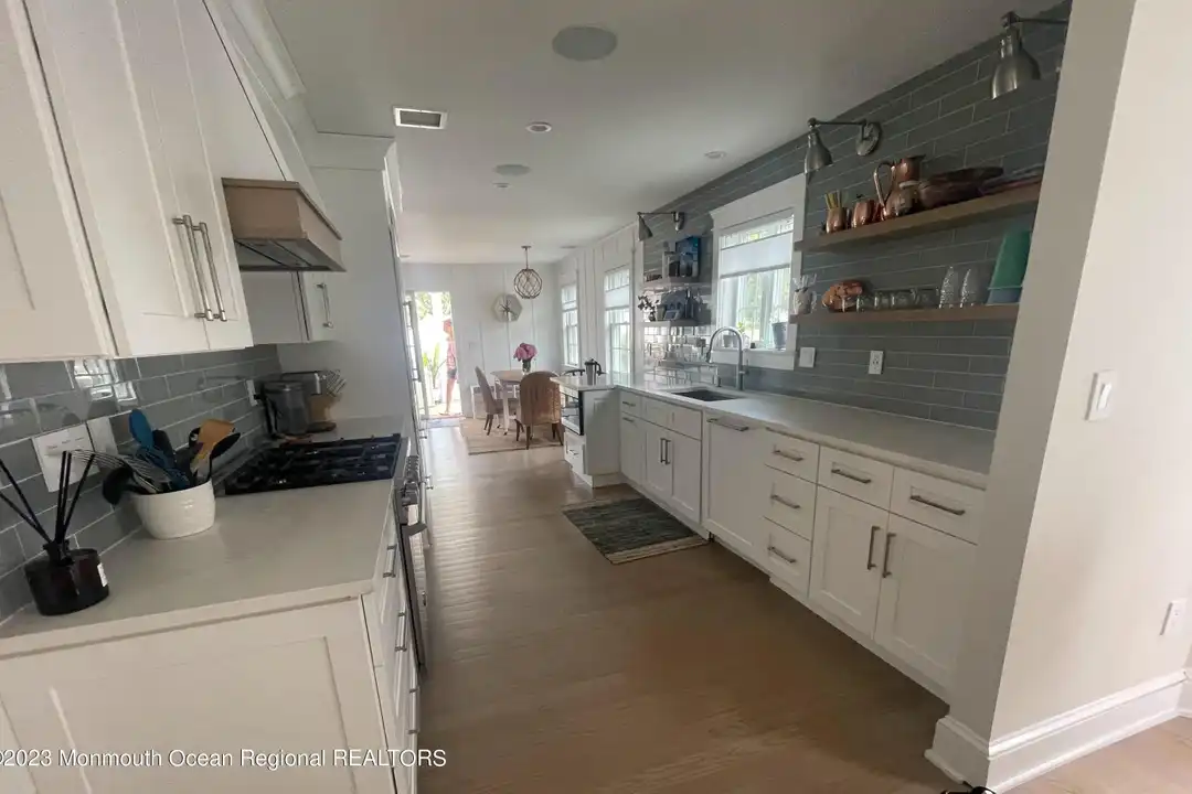 2112 Edgewood Pl - View 3