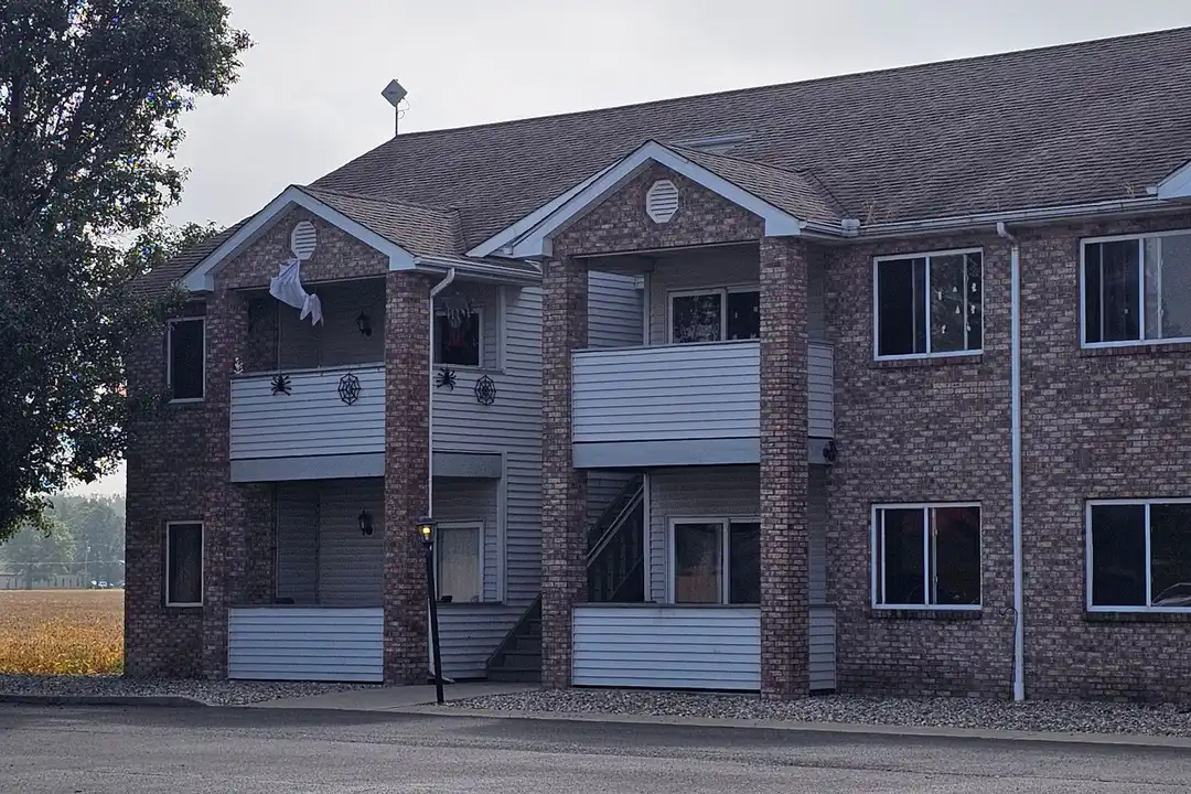 1003 W Wayne St unit 3D – photo 1 of 4