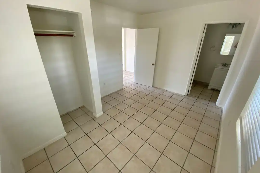 5310 Carpinteria Ave unit 10 - View 5