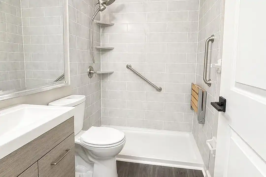 51 Chiswick Dr unit 1 - More